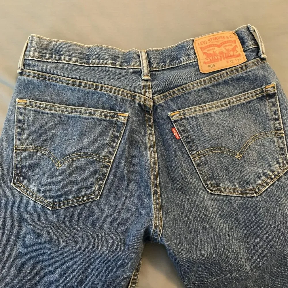 Levis 505 Jeans Mens 31x27 Blue Medium Wash Straight Leg Raw Hem Denim‎ Pants